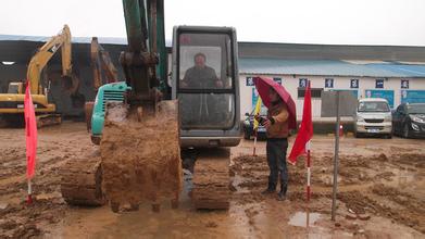 工程機械設備在多雨季節保養相當重要 m.www85165.cn